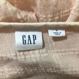 Gap shirt